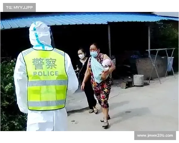 三岁男宝高速上突发疾病 警车开道护送就医 三岁男宝高速上突发疾病 警车开道护送就医